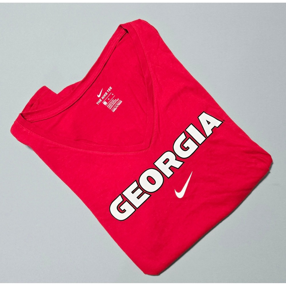 Nike Georgia University Bulldogs T-Shirt Womens Medium Red Athletic Cut Swoosh